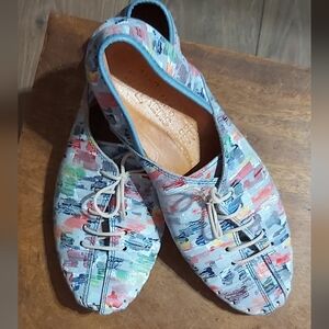 Volks Walkers Izmit Abstract Shoes